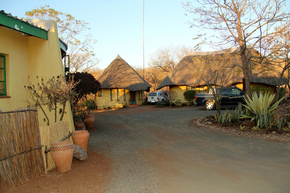 Lesoma Valley Lodge Kasane Buitenkant foto