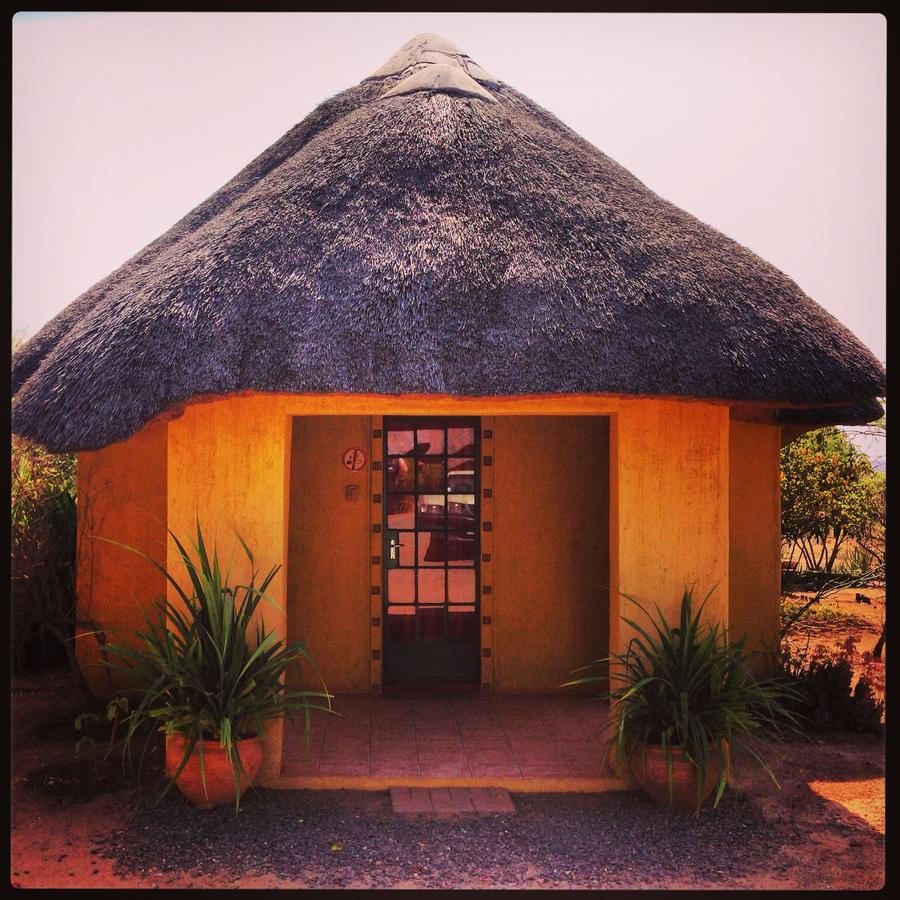 Lesoma Valley Lodge Kasane Buitenkant foto
